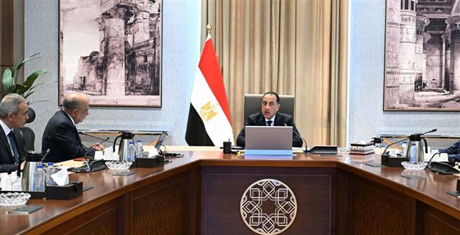 رئيس الوزراء يستعرض خطة إضافة مشروعات طاقة جديدة ومتجددة على الشبكة القومية