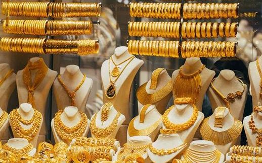 تراجع الذهب.. والسوق يشهد موجة انخفاض جديدة