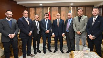   محافظ الغربية يلتقي وفود الأطباء والعمال ويؤكد دعم النقابات لمسيرة التنمية