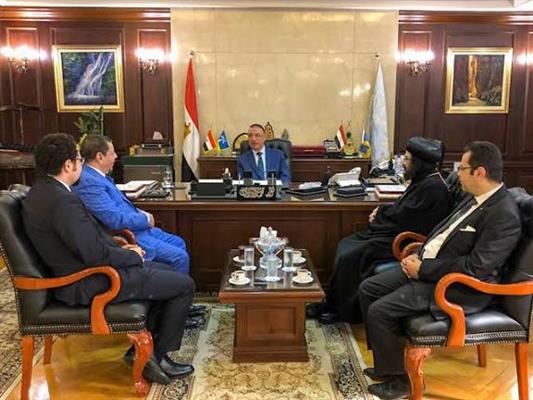 محافظ الإسكندرية يستقبل وفداً من الكنيسة القبطية للتهنئة بمهام منصبه وتأكيد أواصر التعاون