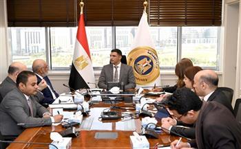 وزير الصناعة يبحث مع البنك الدولي تطوير الصناعة والبنية التحتية للمناطق الصناعية