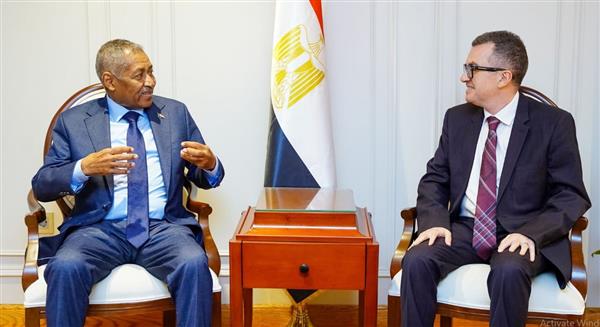 وزير التخطيط يبحث مع السفير السوداني آليات دعم إعادة الإعمار