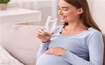 الماء في رمضان.. درع الأمان لصحة الحامل وجنينها