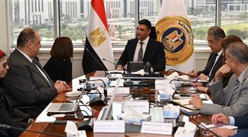   وزير الصناعة يبحث مع جنرال موتورز خططها التوسعية لتعزيز تنافسية صناعة السيارات