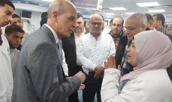   رئيس جامعة بني سويف يطمئن على العاملين والمرضى في المستشفيات الجامعية