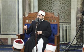   *حشود المصلين تملأ جنبات الجامع الأزهر ودعوات صادقة بأن يعم السلام أرجاء العالم*