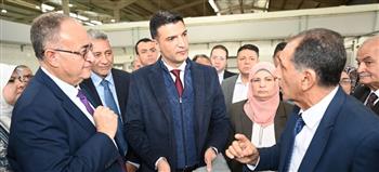   وزير الصناعة يتفقد مدينة الجلود بالروبيكي