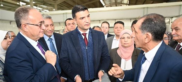 وزير الصناعة يتفقد مدينة الجلود بالروبيكي