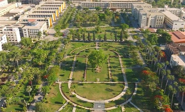 جامعة المنصورة تستقبل لجنة طبية من التجنيد لإنهاء المواقف التجنيدية لذوي الإعاقة