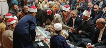   وزير الأوقاف يستمع لمتسابقي "أصوات من السماء" بالمنيا ويتفقد اصطفاف 8000 كرتونة رمضان