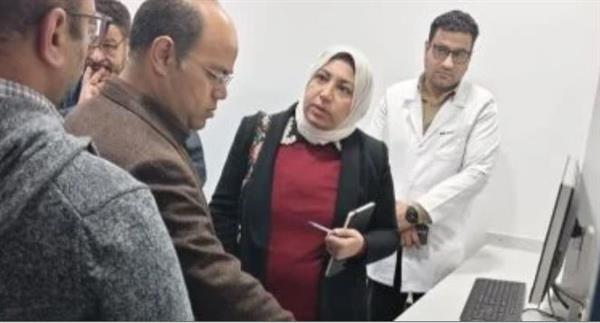 وكيلة مديرية الصحة بسوهاج تتفقد سير العمل بمستشفى ساقلتة النموذجي