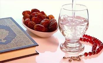 ما حكم استخدام كريمات الجلد وزيوت الشعر أثناء الصيام؟