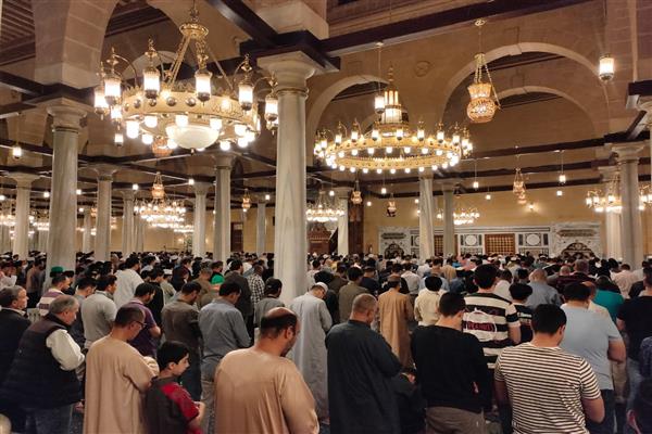 ما حكم ترك صلاة التراويح لعذر؟