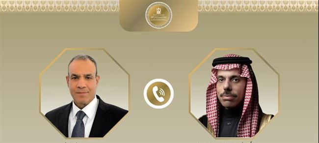 وزير الخارجية يبحث مع نظيره السعودي تنسيق المواقف إزاء التصعيد العسكري بالمنطقة