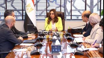   وزيرة البيئة تتابع مع شركة "انتيبولوشن" جهود تقديم خدمات إدارة مخلفات السفن بقناة السويس
