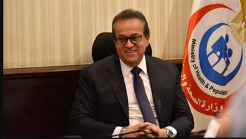   وزير الصحة يبحث إدخال الروبوتات الجراحية والذكاء الاصطناعي في جراحات العظام