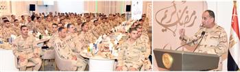   وزير الدفاع يلتقى مقاتلى قوات الدفاع الجوى ويشاركهم تناول وجبة الإفطار
