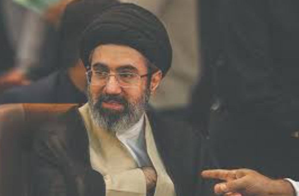 مجلس خبراء القيادة في إيران يدعو الشعب الإيرانى إلى الحفاظ على الوحدة ومبايعة المرشد الجديد