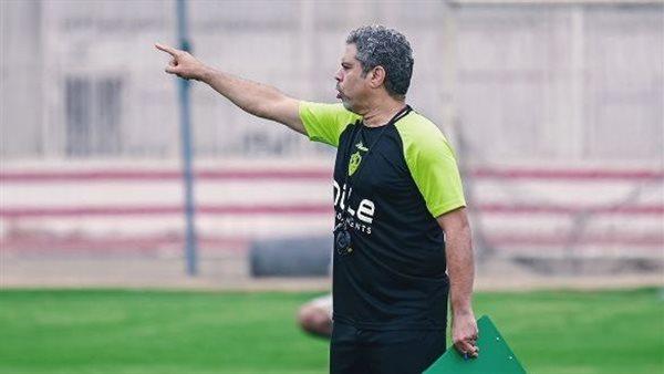 الدوري الممتاز .. معتمد جمال يعقد جلسة خاصة مع لاعبي الزمالك قبل مواجهة إنبي