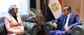   وزير الصحة يستقبل محافظ الوادي الجديد لمتابعة المشروعات الصحية الجارية وتسريع الإنجاز