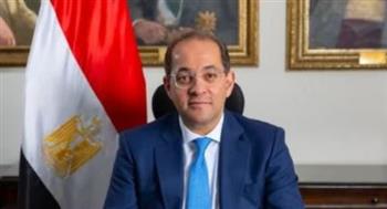   كجوك: الأولوية لتأمين الاحتياجات الأساسية للمواطنين ومستلزمات الإنتاج للمستثمرين 