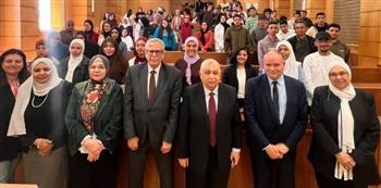   جامعة القاهرة الأهلية تُعزز الوعي الوطني لدى طلابها بندوة نوعية حول التحديات الراهنة