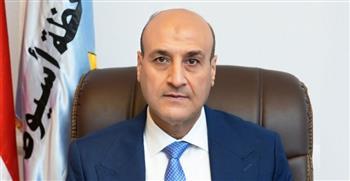 محافظ أسيوط يهنئ البابا تواضروس بعيد القيامة المجيد ويؤكد وحدة المصريين