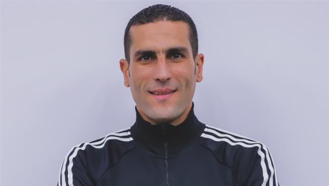 محمود ناجي حكمًا لمباراة الأهلي وسموحة بالدوري