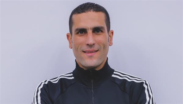 محمود ناجي حكمًا لمباراة الأهلي وسموحة بالدوري