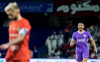 رامي ربيعة يقود العين لفوز مثير على شباب الأهلي في الدوري الإماراتي