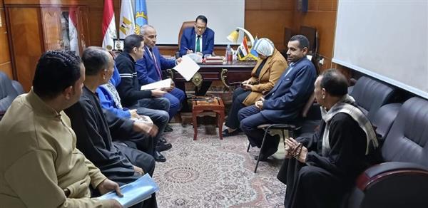 تعليم الغربية استقبال عدد من الجماهير لبحث مشكلاتهم