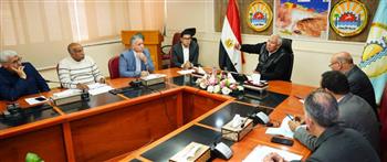   محافظ مطروح: تعظيم الاستفادة من المشروعات وإزالة المعوقات لصالح المال العام