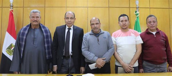 محافظ المنيا يوجه بسرعة تشغيل سجل مدني بمجمع زهرة استجابة لمطالب الأهالي