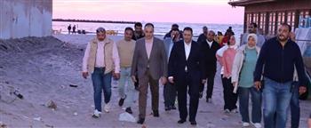   محافظ دمياط يتفقد شواطئ رأس البر ويشدد على عدم نزول البحر حفاظًا على المواطنين