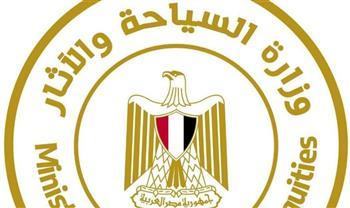 وزير السياحة يُهنئ قداسة البابا تواضروس الثاني بعيد القيامة المجيد