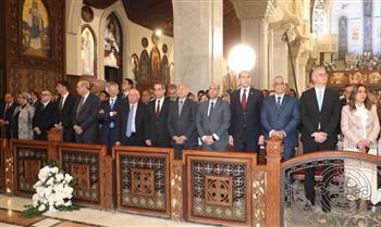 وزير العمل يشارك في قداس عيد القيامة المجيد بالكاتدرائية المرقسية