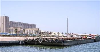   ميناء دمياط يستقبل سفينة حاويات عملاقه ترفع علم بنما 