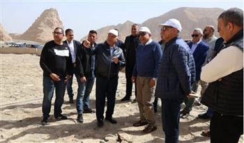   وزيرا النقل والكهرباء يتفقدان جبل الجلالة لإنشاء محطات طاقة رياح
