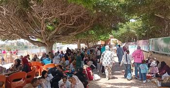    إقبال كثيف على حدائق دسوق والرحلات النيلية في شم النسيم