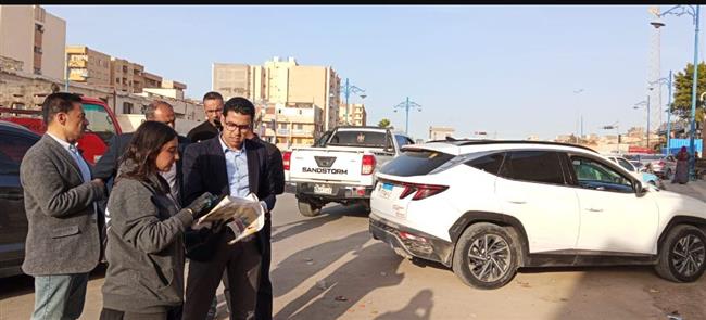 نائب محافظ مطروح يتابع تطوير واجهة سوق مرسى مطروح العمومي