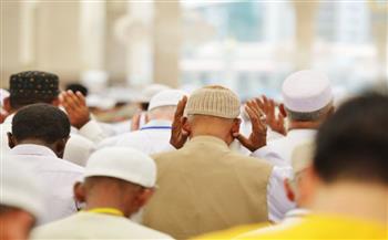   ما حكم من فاته تكبيرات في صلاة الجنازة؟.. الإفتاء توضح