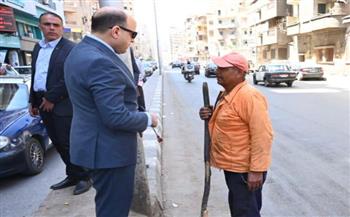   محافظ الغربية لعمال النظافة: جهودكم محل تقدير