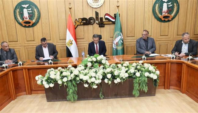 قرار عاجل من محافظ المنوفية لمتابعة مصانع الأعلاف والمطاحن