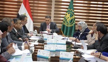 محافظ القليوبية يترأس اجتماع مجلس إدارة المناطق الصناعية لبحث طلبات المستثمرين