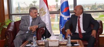  محافظ السويس يستقبل رئيس هيئة قناة السويس 