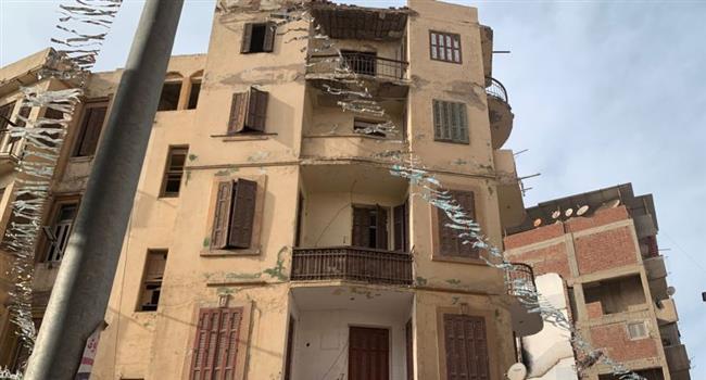 بعد انهيار عقار خلال أسبوع.. انهيار جزئي لآخر بدمنهور وتحطم سيارة ملاكي دون إصابات