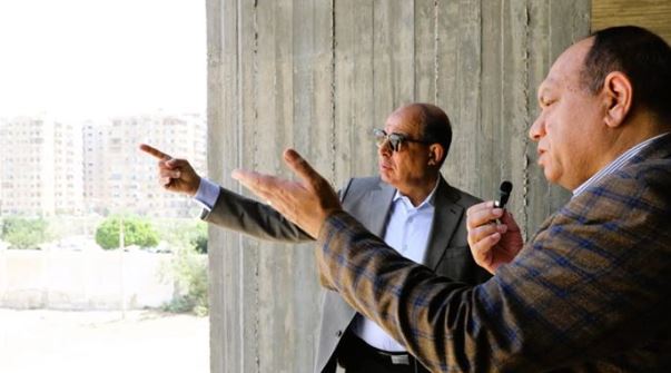 بمواصفات عالمية.. محافظ المنيا يتفقد أول حمام سباحة مغطى بالصعيد