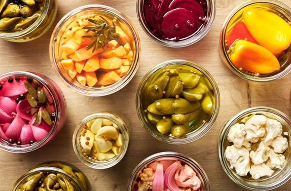 أضرار الإفراط في تناول المخللات على الصحة