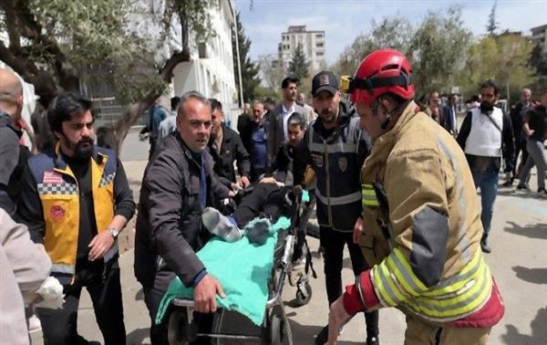 قتلى وجرحى جراء هجوم مسلح على مدرسة بـ كهرمان مرعش في تركيا