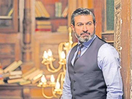 ياسر جلال.. حكاية فنان كسب الرهان بعد سنين الانتظار